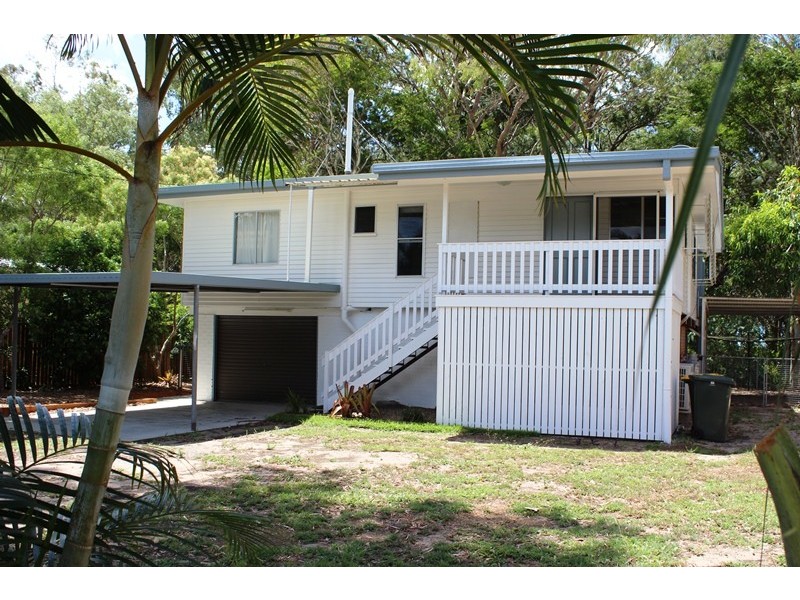 44 Kingfisher Parade, Toogoom QLD 4655