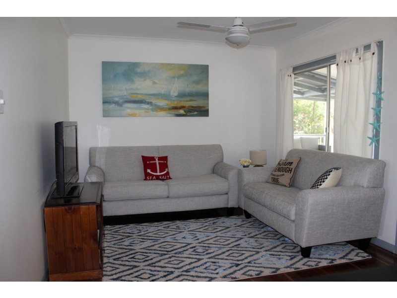 44 Kingfisher Parade, Toogoom QLD 4655