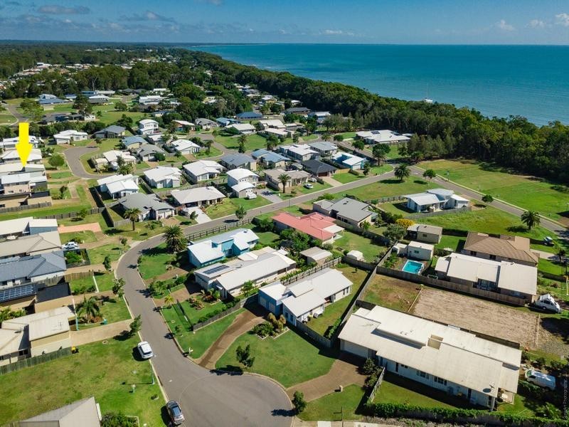 24 Wave Court, Toogoom QLD 4655