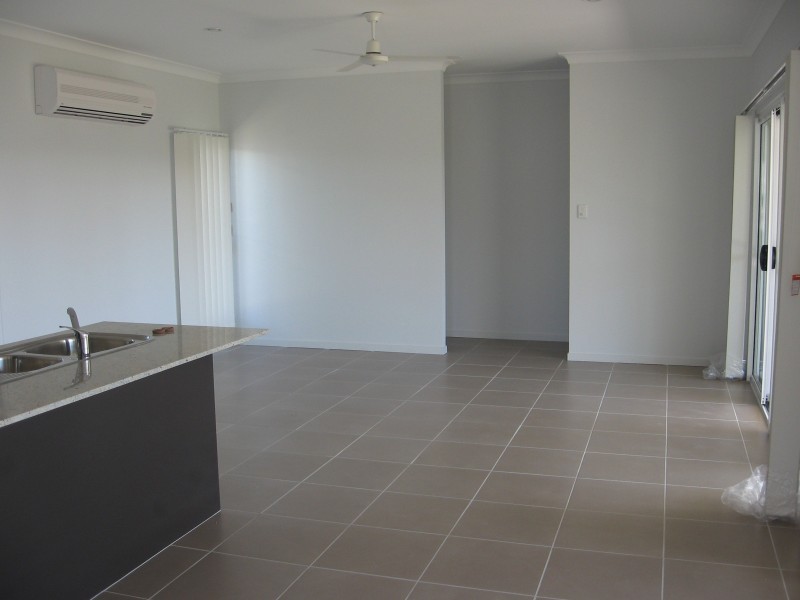 11 Seaway Parade, Toogoom QLD 4655