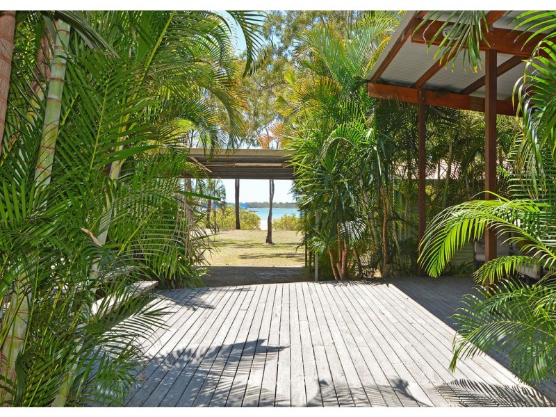 102 RIVERVIEW DRIVE, Burrum Heads QLD 4659