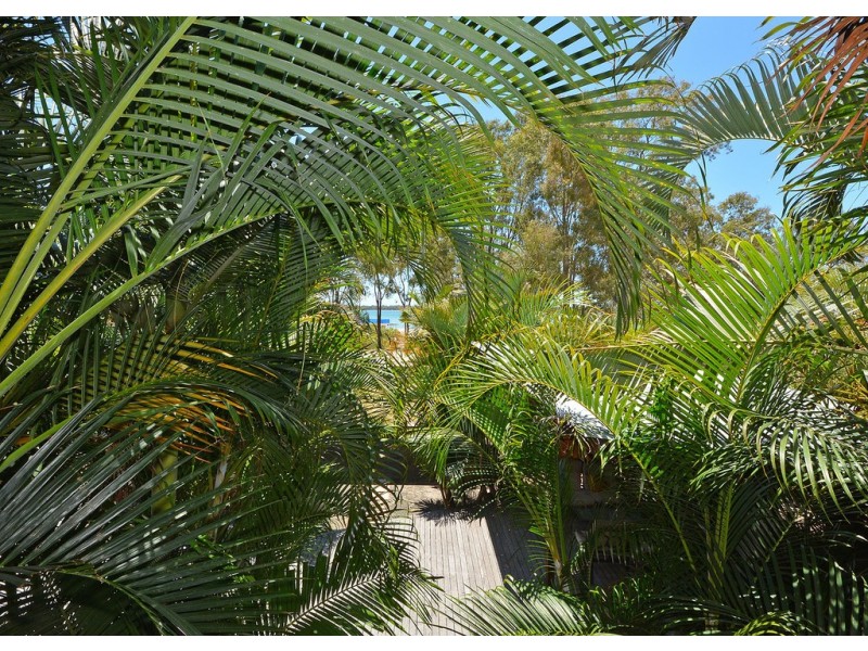 102 RIVERVIEW DRIVE, Burrum Heads QLD 4659
