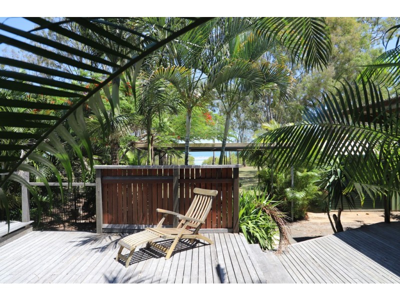 102 RIVERVIEW DRIVE, Burrum Heads QLD 4659