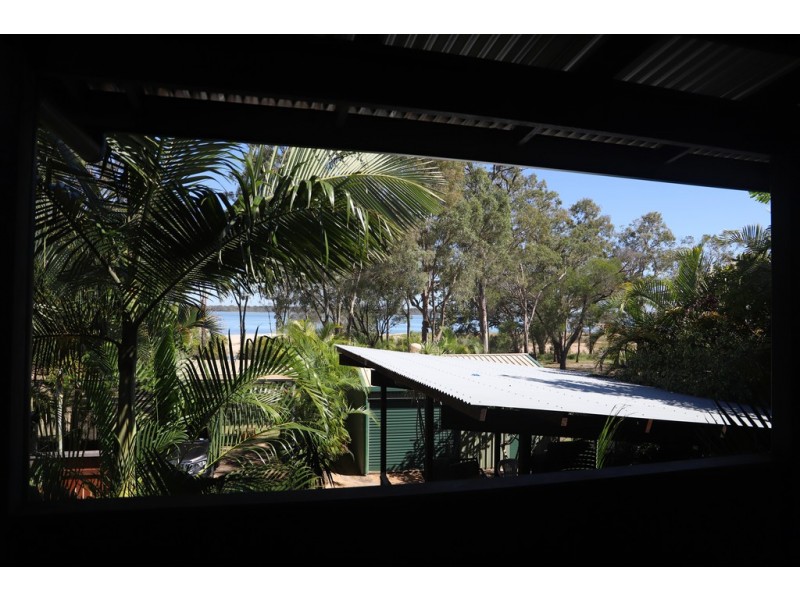 102 RIVERVIEW DRIVE, Burrum Heads QLD 4659