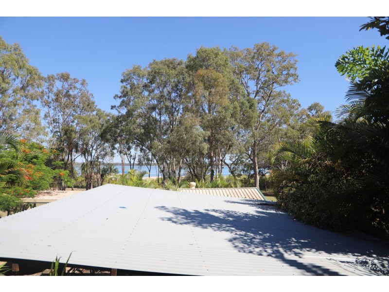 102 RIVERVIEW DRIVE, Burrum Heads QLD 4659