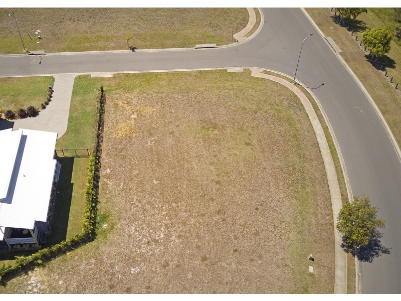 20 Barramundi Drive, Burrum Heads QLD 4659