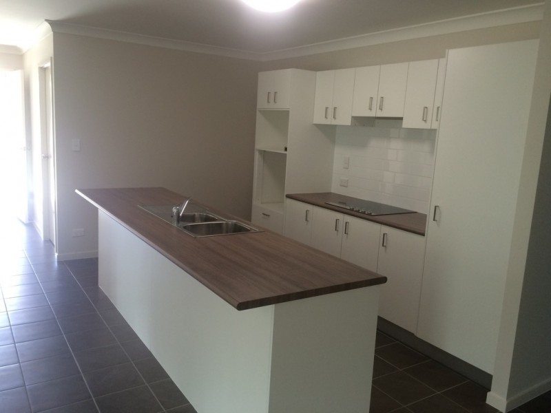 42 SEASHORE WAY, Toogoom QLD 4655