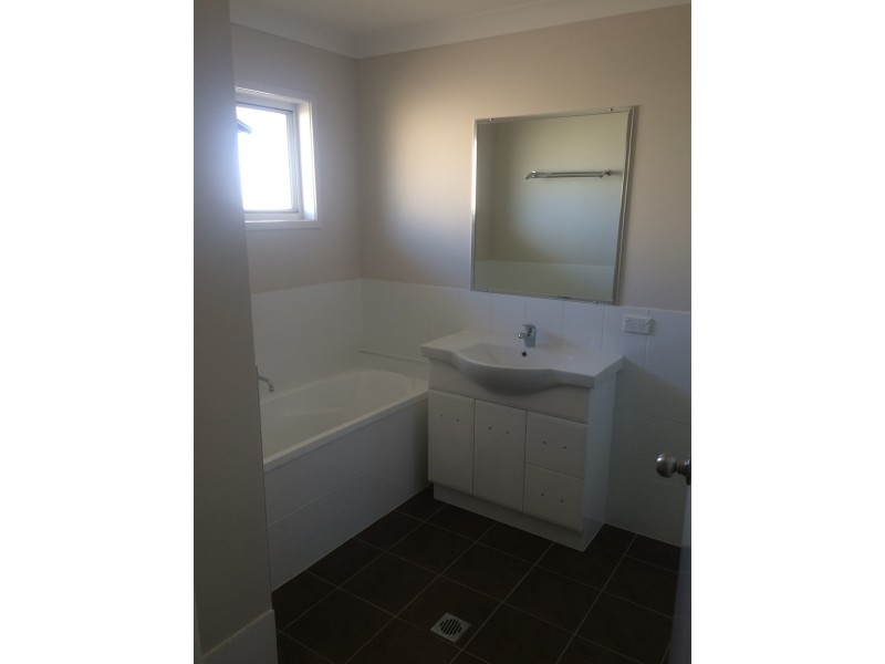 42 SEASHORE WAY, Toogoom QLD 4655