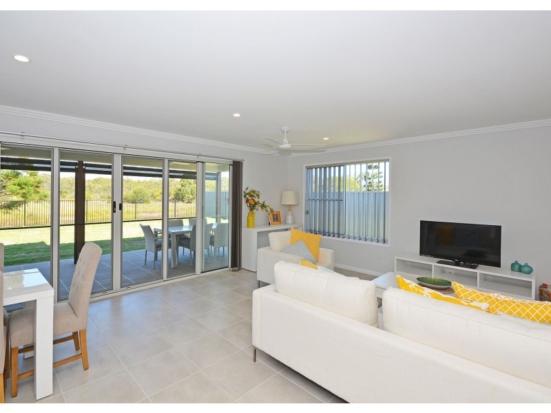 38 Honey Myrtle Close, Burrum Heads QLD 4659