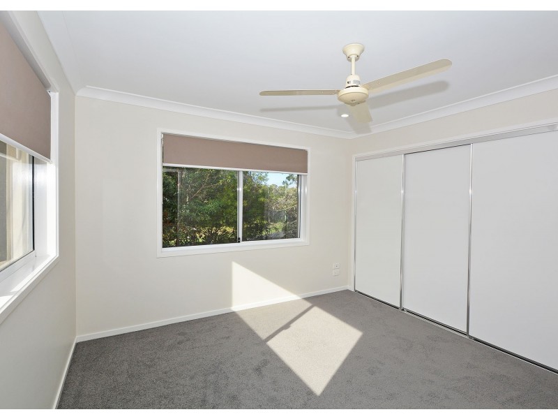 26 Wave Court, Toogoom QLD 4655