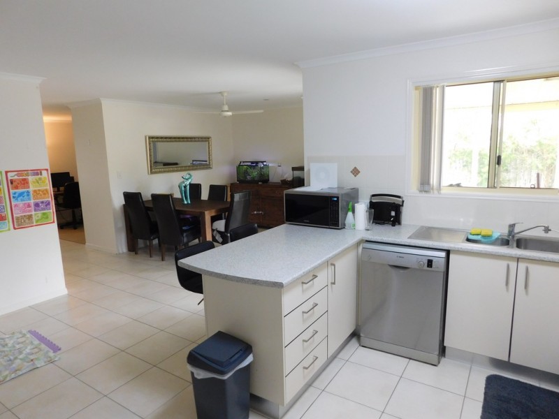 8 SEASHORE WAY, Toogoom QLD 4655