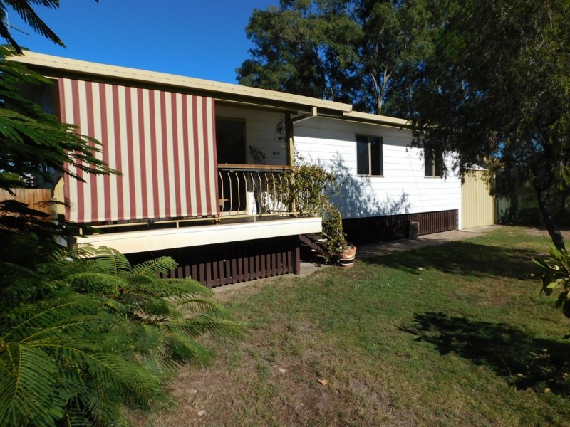 105 KINGFISHER PARADE, Toogoom QLD 4655