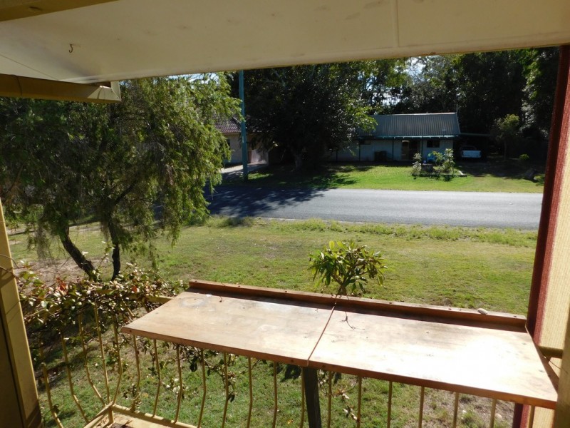 105 KINGFISHER PARADE, Toogoom QLD 4655