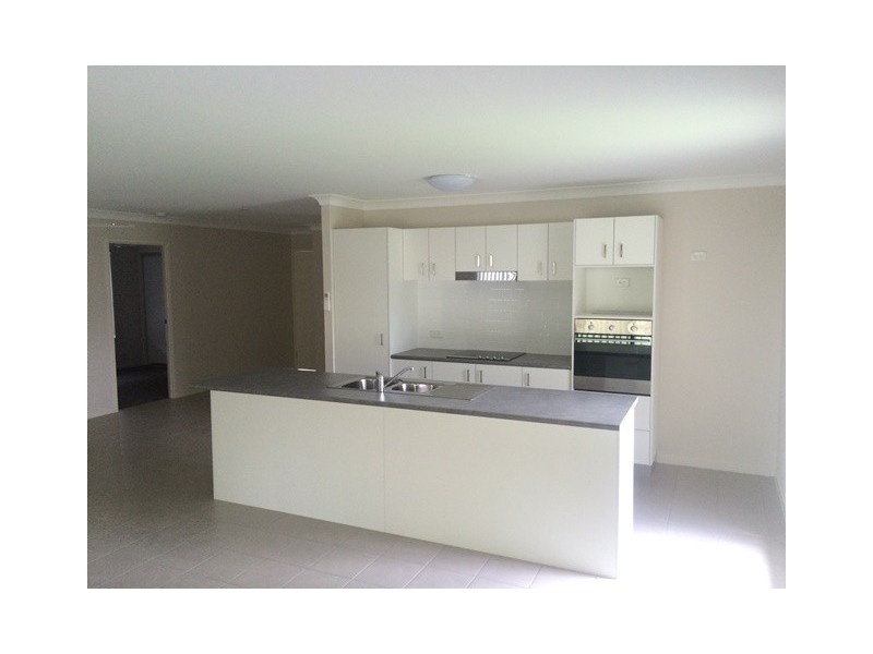 18 SEASHORE WAY, Toogoom QLD 4655