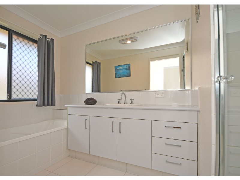 60 ENDEAVOUR WAY, Eli Waters QLD 4655