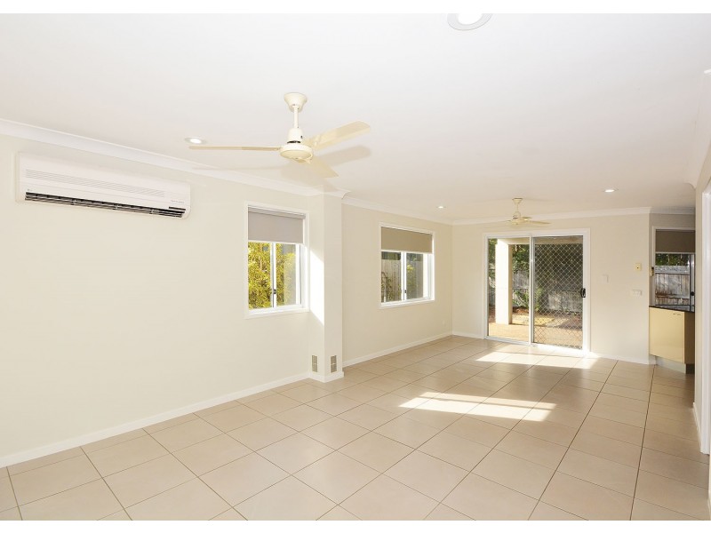 26 Wave Court, Toogoom QLD 4655