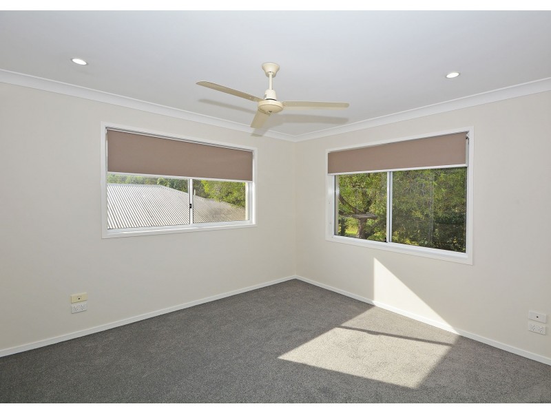 26 Wave Court, Toogoom QLD 4655