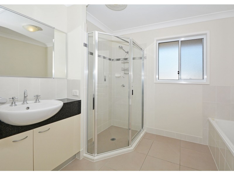 26 Wave Court, Toogoom QLD 4655