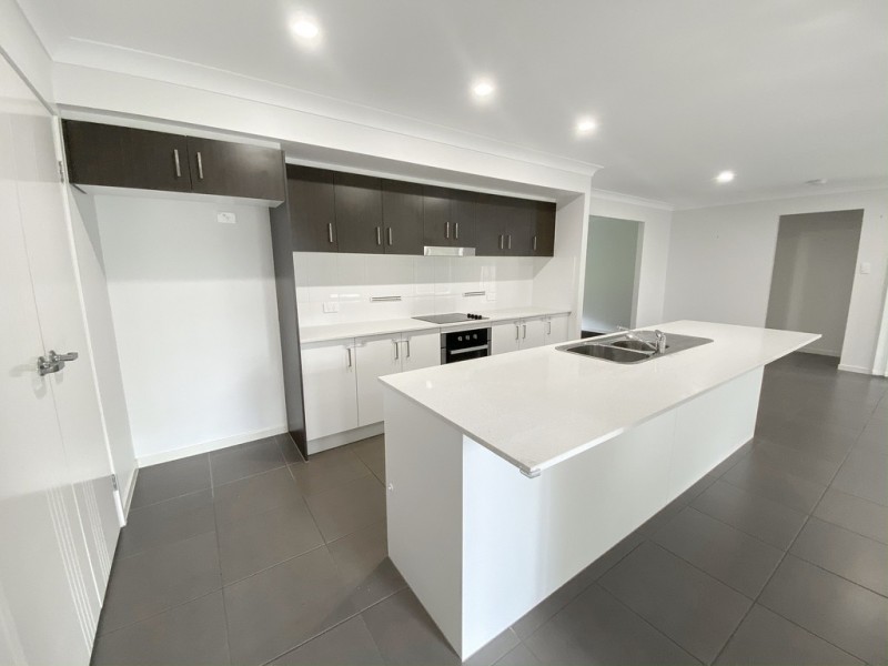 8B Jimilee Street, Dundowran Beach QLD 4655