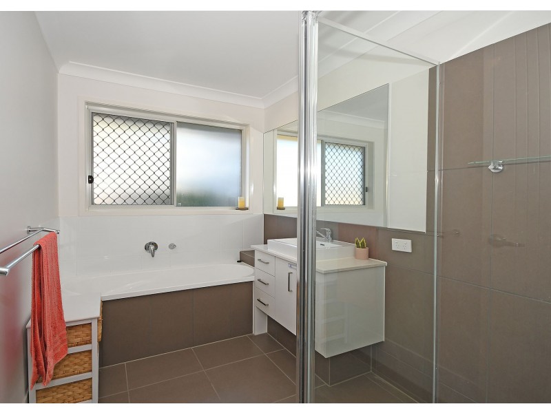 8B Jimilee Street, Dundowran Beach QLD 4655