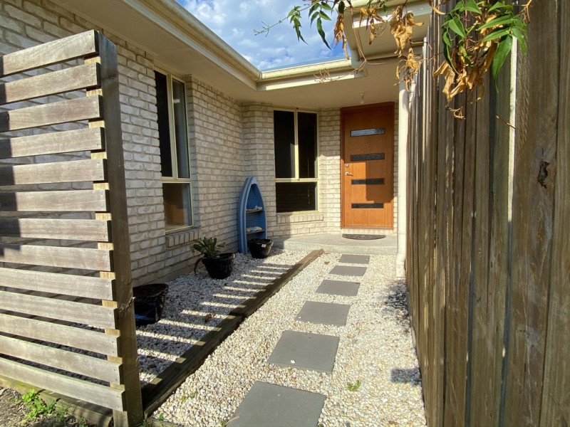 27 TREE VIEW ROAD, Toogoom QLD 4655