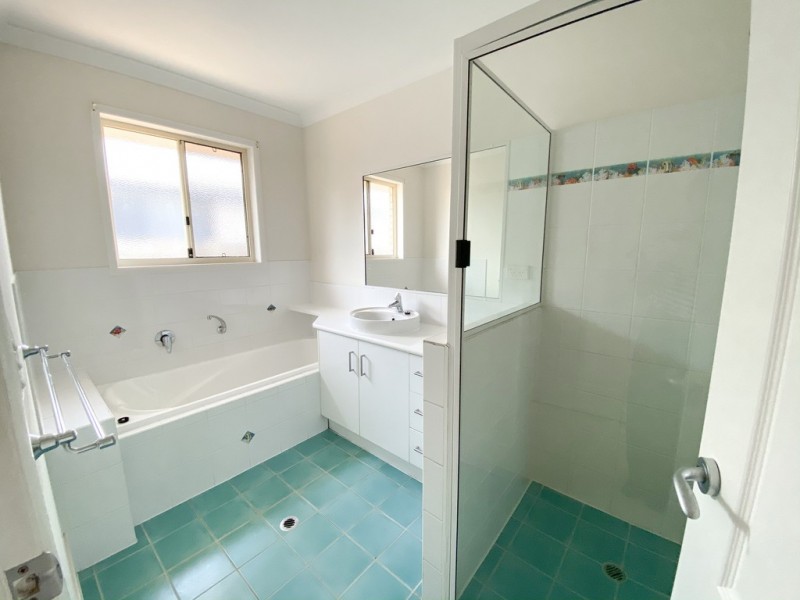 27 TREE VIEW ROAD, Toogoom QLD 4655