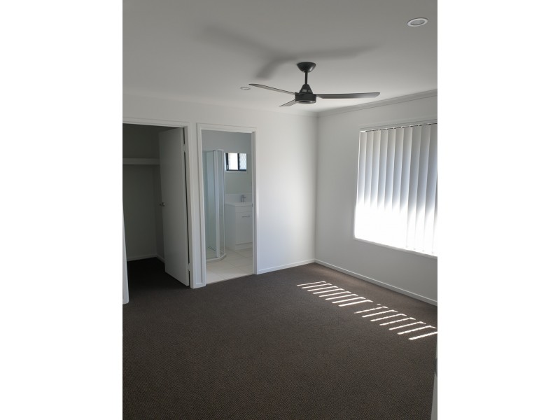 9 Seaway Parade, Toogoom QLD 4655