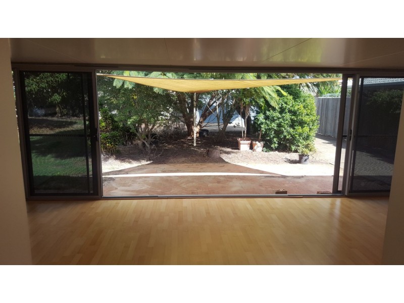 18 Desmond Drive, Toogoom QLD 4655
