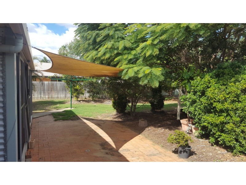 18 Desmond Drive, Toogoom QLD 4655