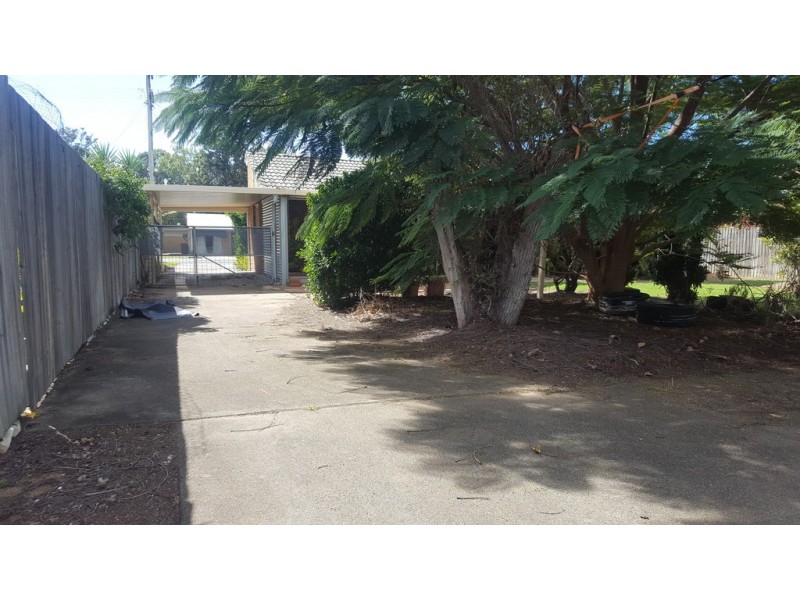 18 Desmond Drive, Toogoom QLD 4655