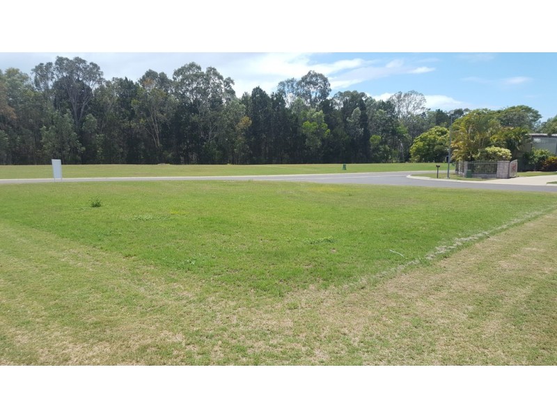 11 Sea Beach Way, Toogoom QLD 4655
