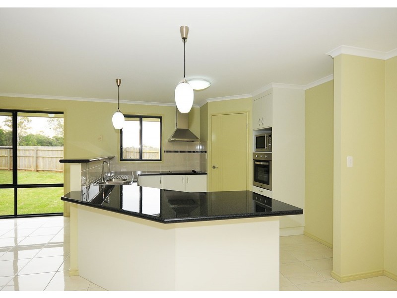 111 Northshore Avenue, Toogoom QLD 4655