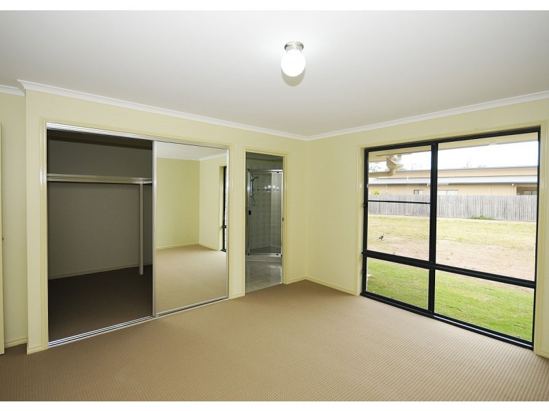 111 Northshore Avenue, Toogoom QLD 4655