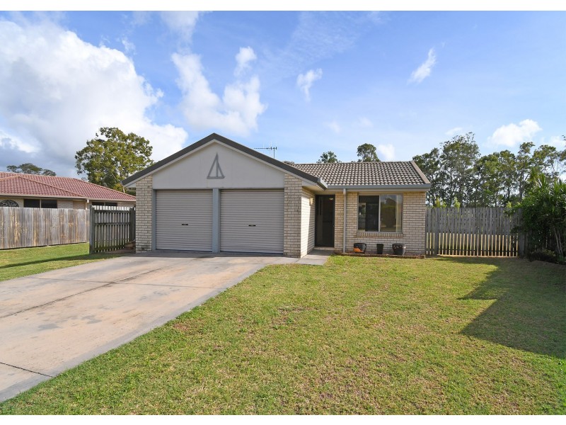 8 Reef Close, Toogoom QLD 4655