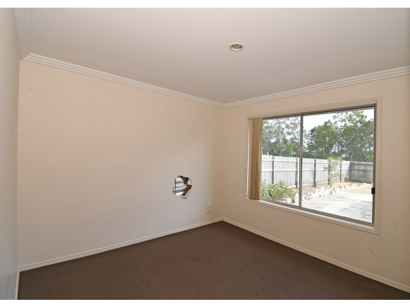 8 Reef Close, Toogoom QLD 4655