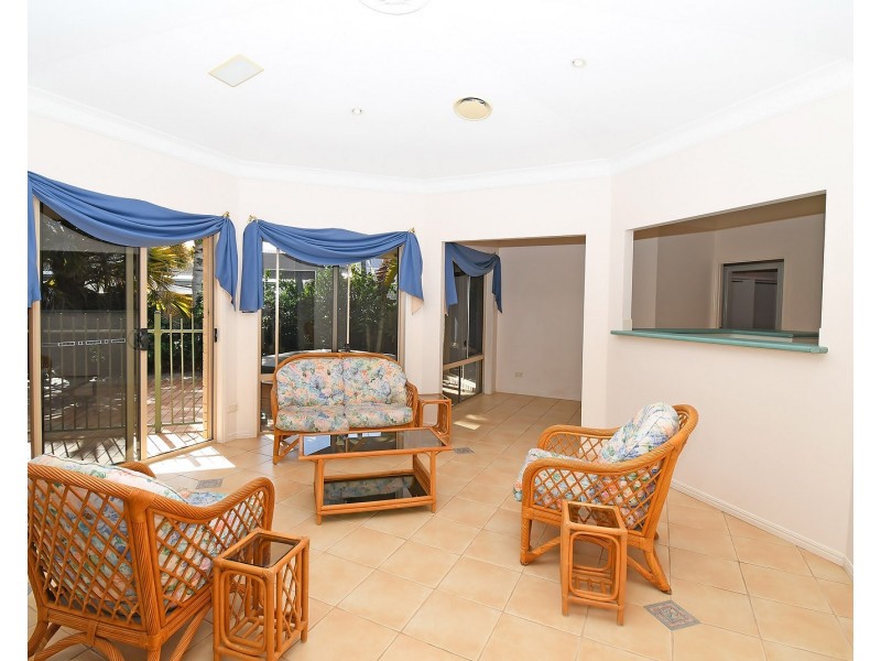 15 NAUTILUS COURT, Dundowran Beach QLD 4655