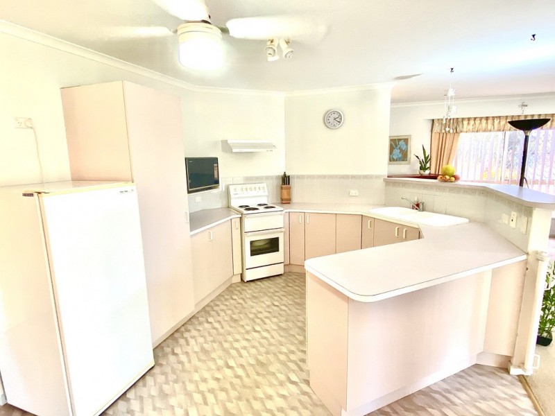 34 Desmond Drive, Toogoom QLD 4655