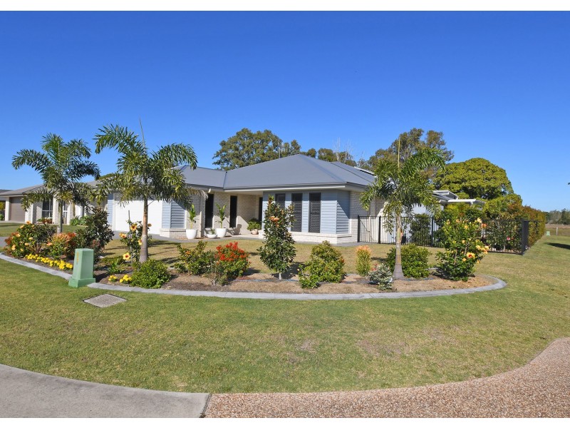 2 WREN WAY, Burrum Heads QLD 4659