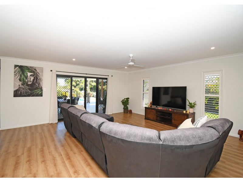 2 WREN WAY, Burrum Heads QLD 4659