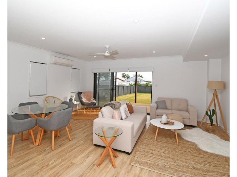 1/6 HOWARD STREET, Burrum Heads QLD 4659