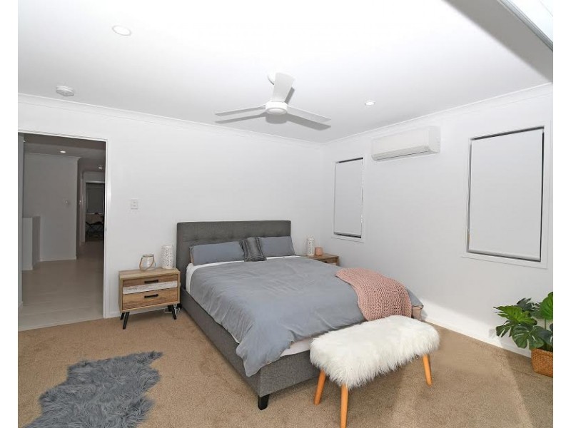 1/6 HOWARD STREET, Burrum Heads QLD 4659