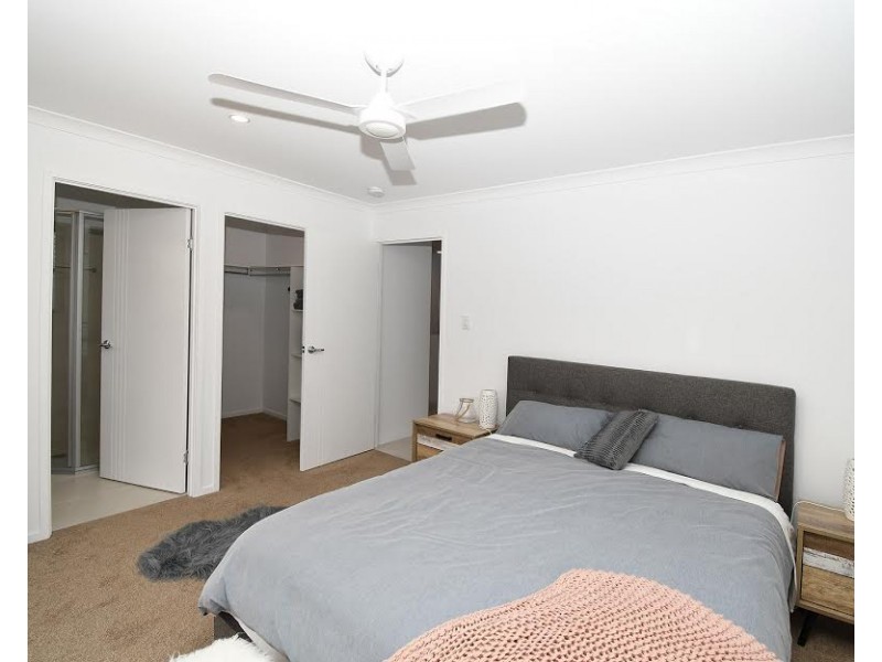 1/6 HOWARD STREET, Burrum Heads QLD 4659