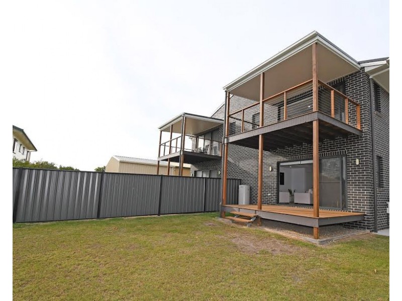 1/6 HOWARD STREET, Burrum Heads QLD 4659