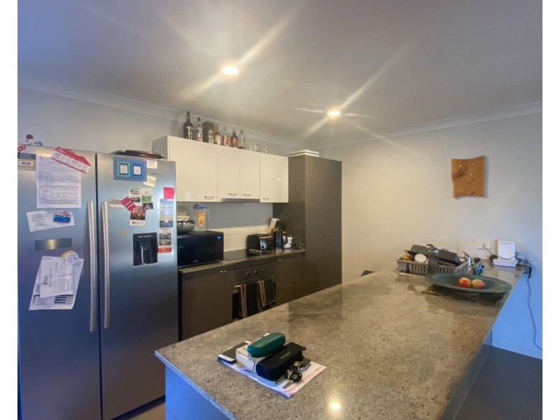 18 Wave Court, Toogoom QLD 4655