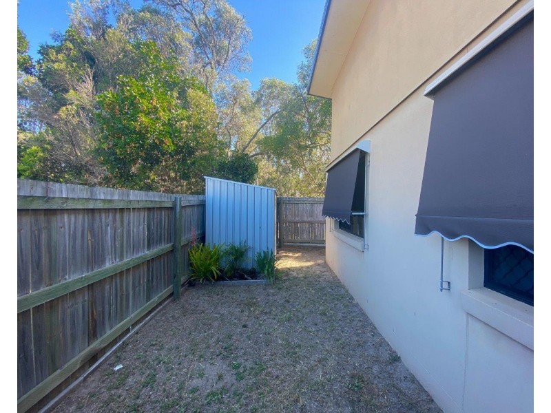 18 Wave Court, Toogoom QLD 4655