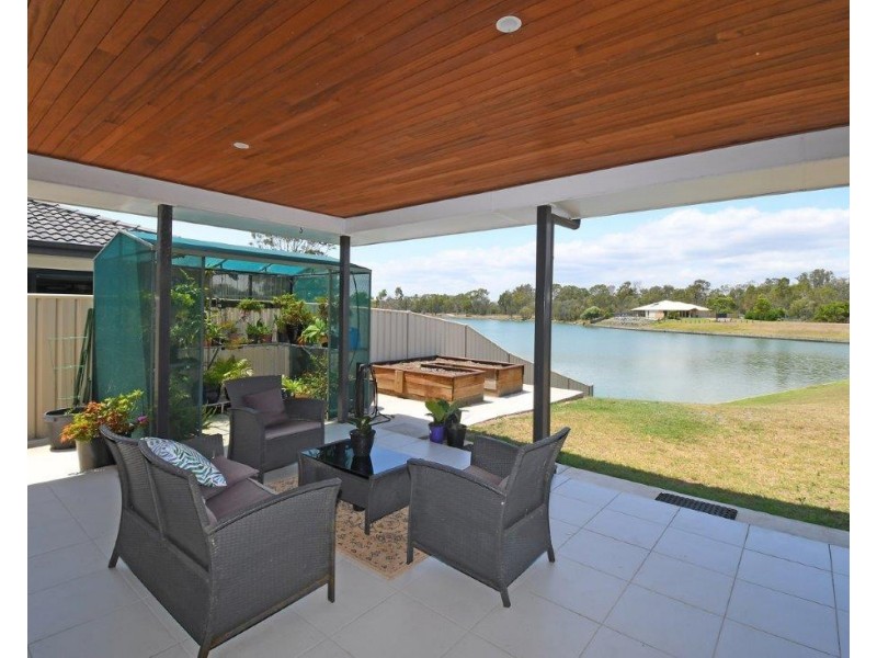25 Northshore Avenue, Toogoom QLD 4655