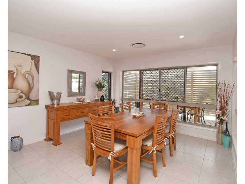2 CASTAWAY COURT, Toogoom QLD 4655