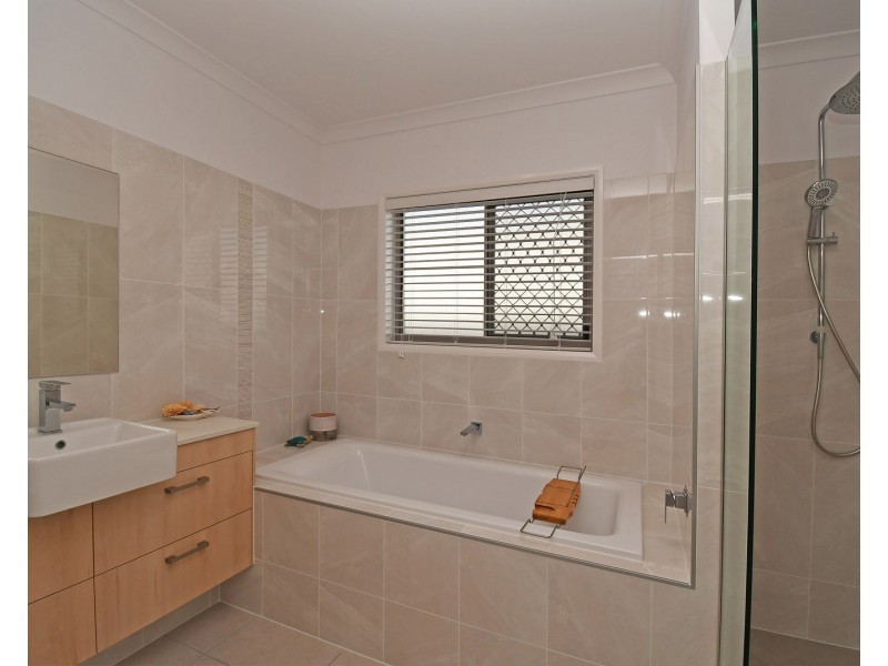2 CASTAWAY COURT, Toogoom QLD 4655