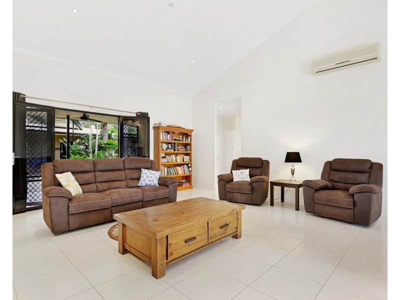 99 RIVERVIEW DRIVE, Burrum Heads QLD 4659