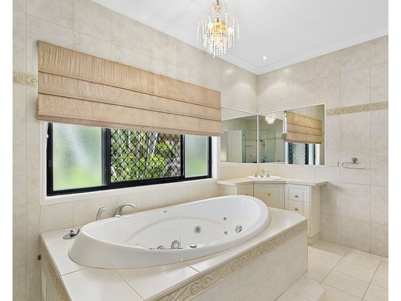 99 RIVERVIEW DRIVE, Burrum Heads QLD 4659